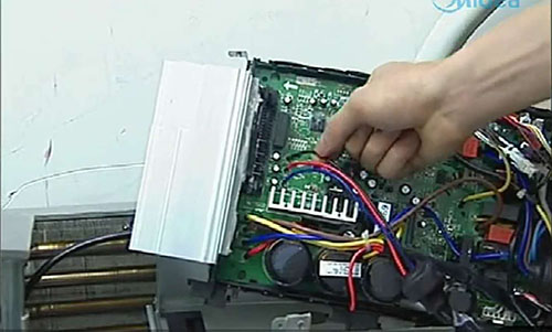 桐城美的空调电话是多少